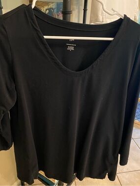 J. Jill Black Scoop V Neck 3/4  Sleeve Tee